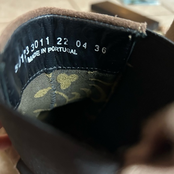 Fly London Boots Women's Size 5.5 Chelsea Wedge Suede Ankle Camel - Picture 8 of 8